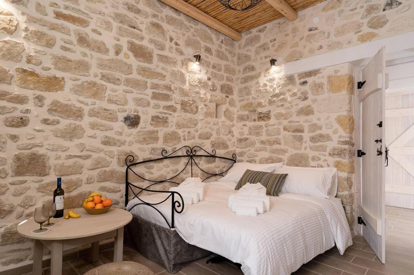 Physis Country House Near Matala Beach & Faistos Kouses Exterior photo